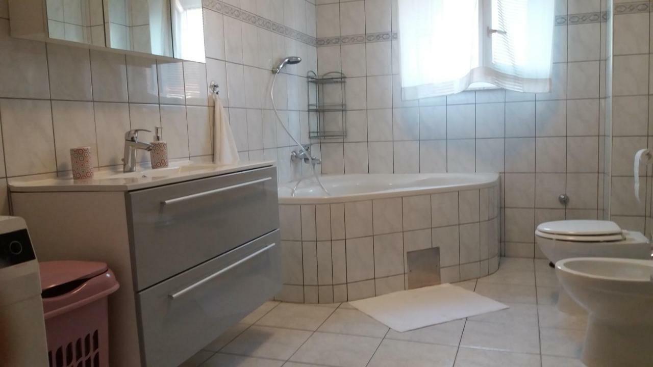Apartman Teklić Kastela Dış mekan fotoğraf